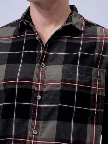 Men's Olive Regular Fit Solid Casual Shirt