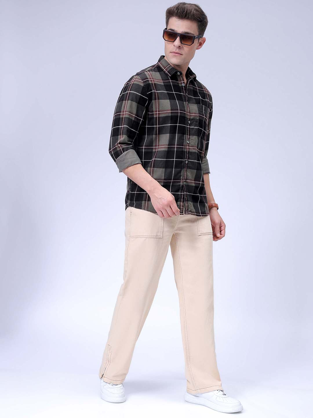 Men's Olive Regular Fit Solid Casual Shirt