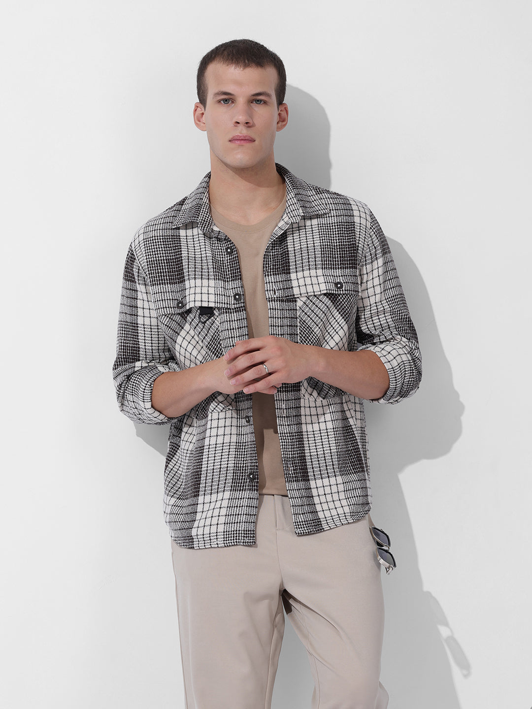 Men's Black Regular Fit Checked Casual Shirt