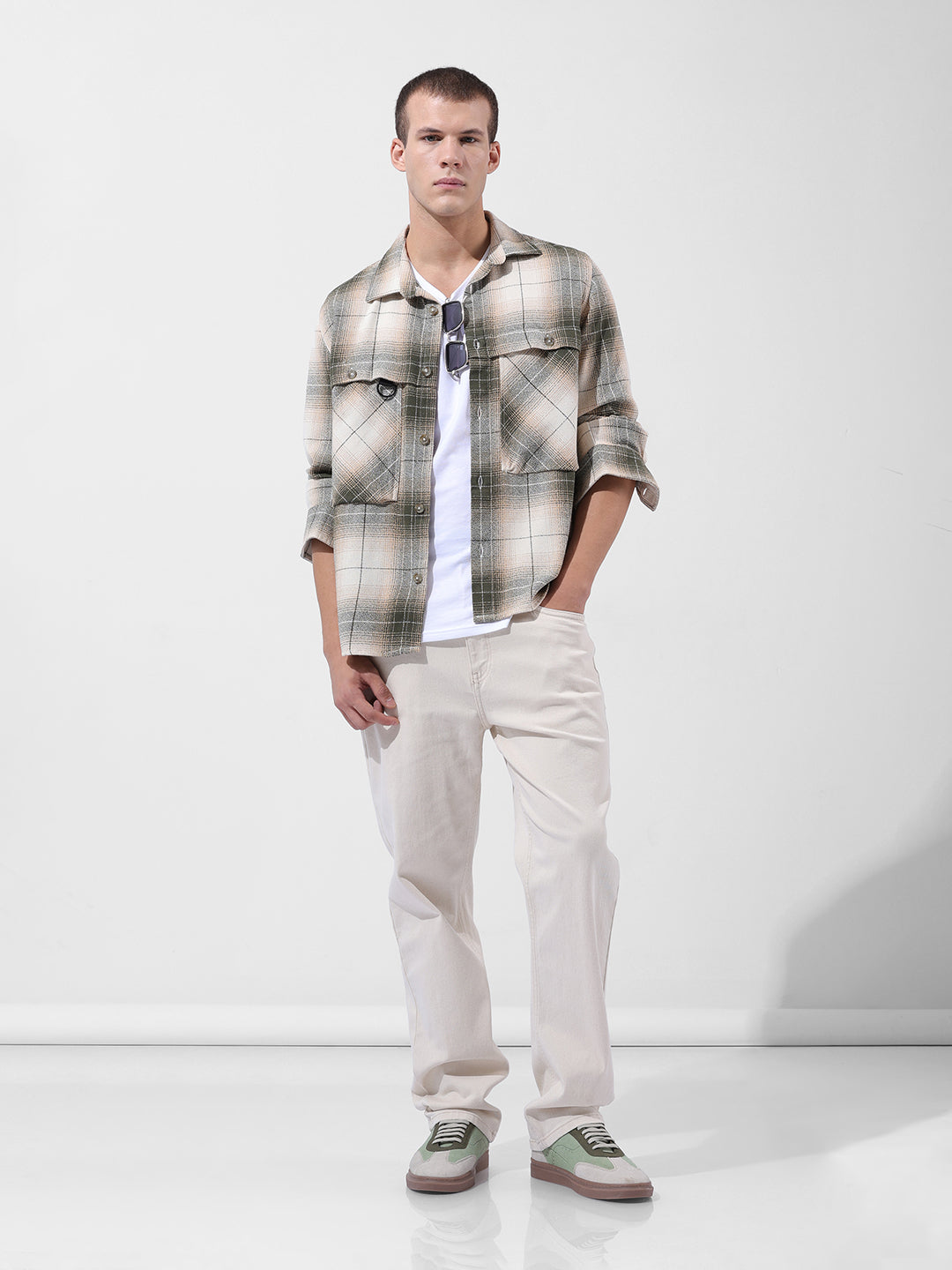 Men's Green Regular Fit Checked Casual Shirt