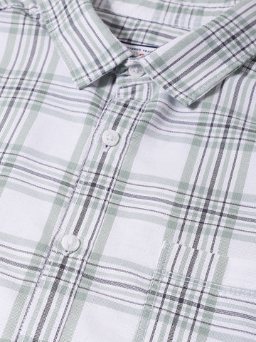 Men's White Slim Fit Checkered Casual Shirts