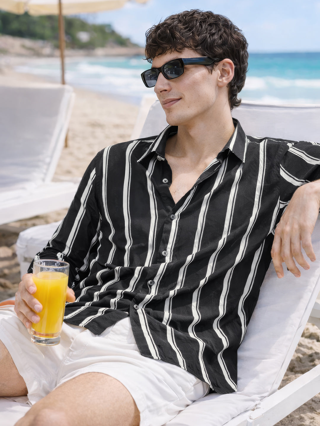 Men's Black Regular Fit Vertical Stripes Casual Shirt