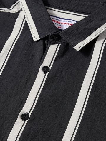 Men's Black Regular Fit Vertical Stripes Casual Shirt