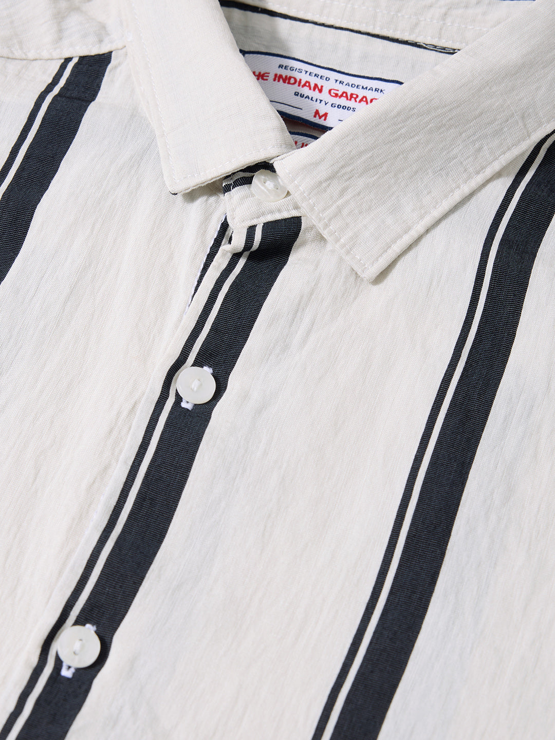 Men's White Regular Fit Vertical Stripes Casual Shirt