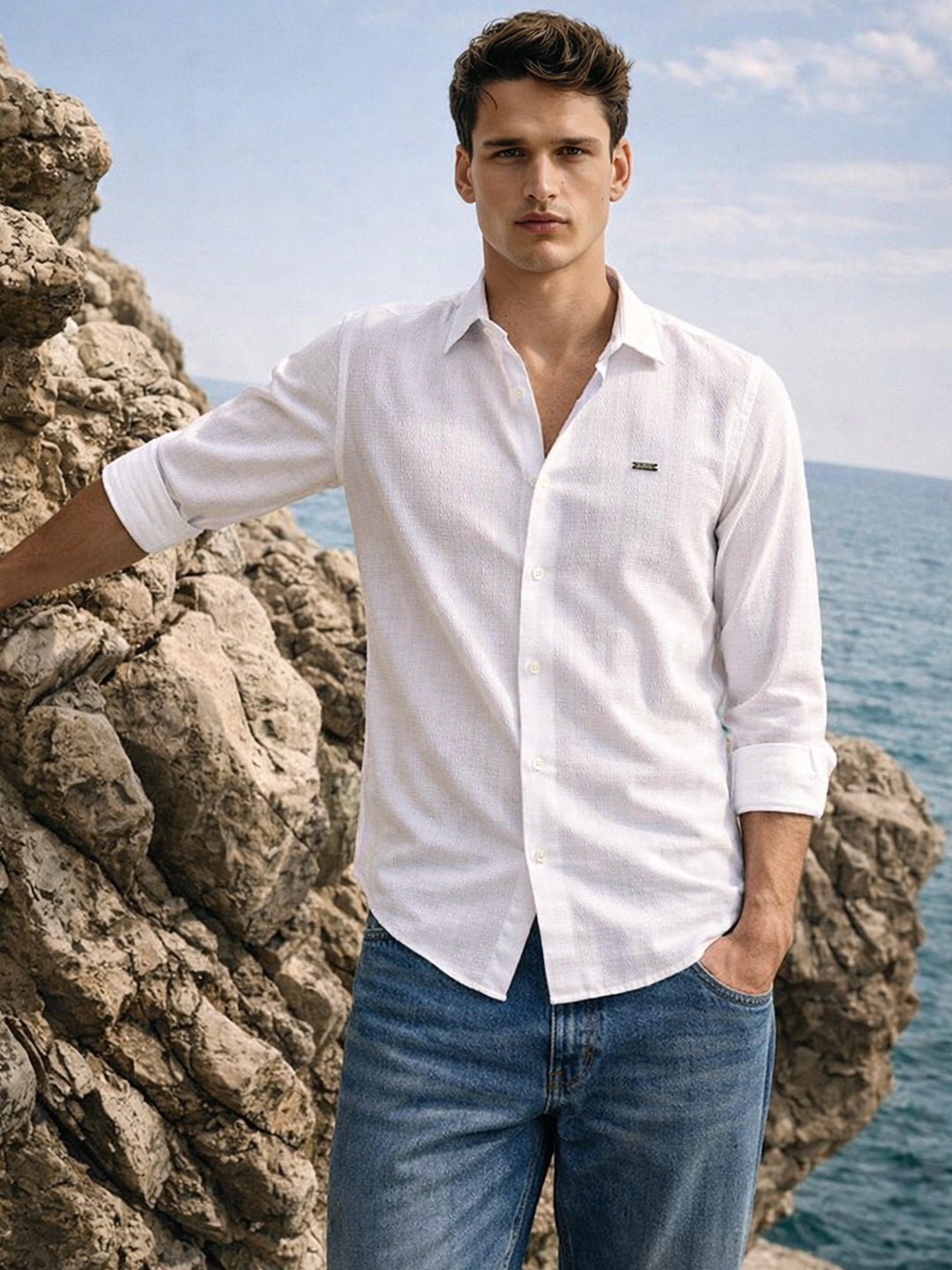 Men's White Slim Fit Solid Casual Shirt