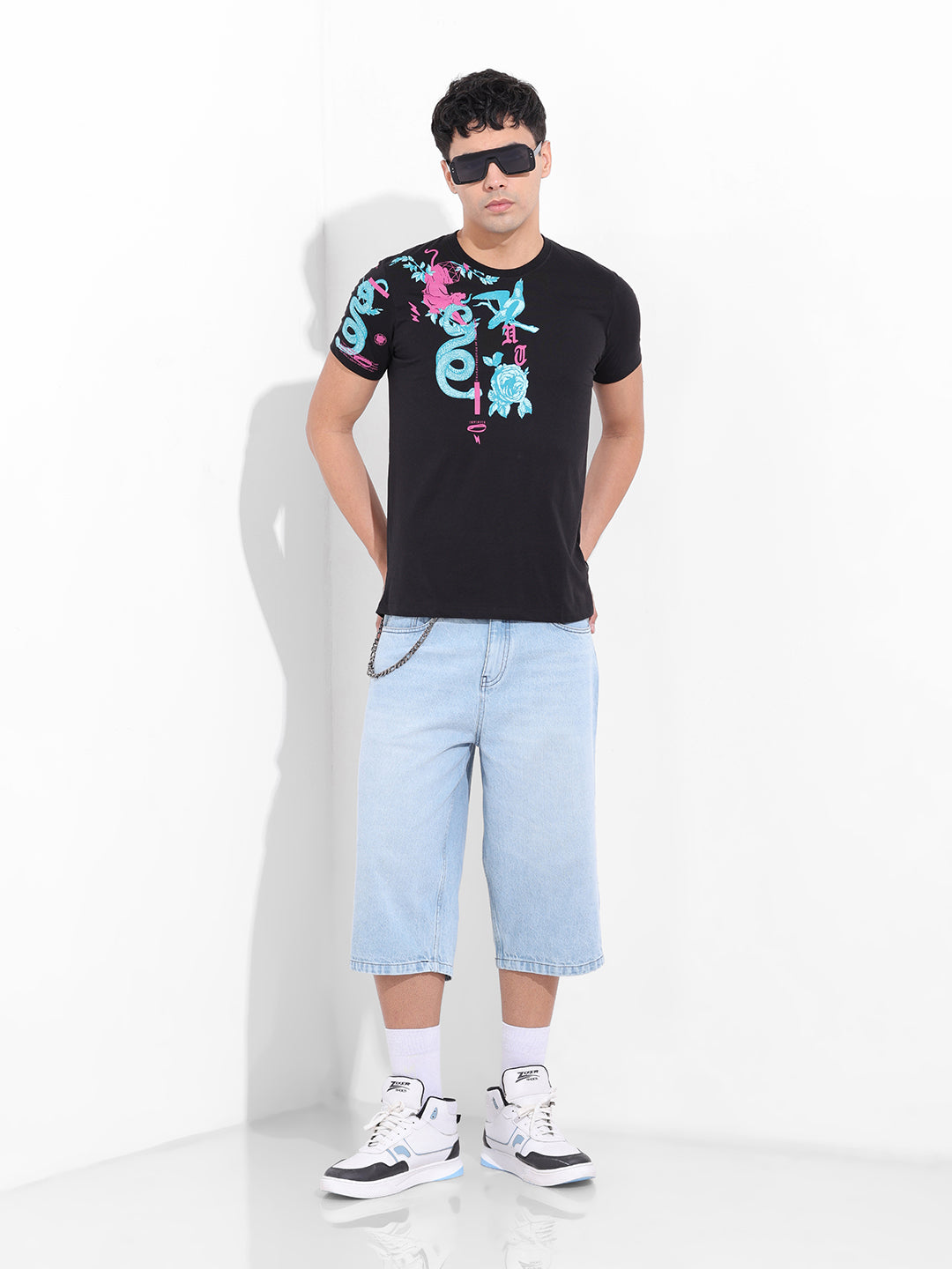 Men's Black Slim Fit Placement Print Round Neck T-shirt