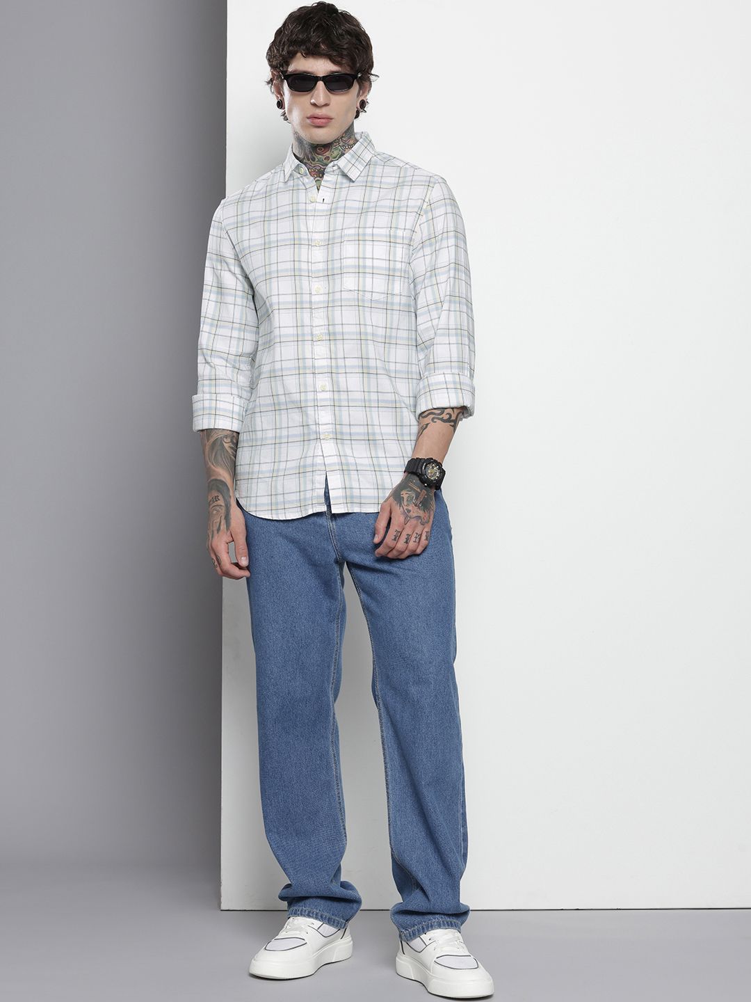 Men's White Slim Fit Checked Casual Shirt