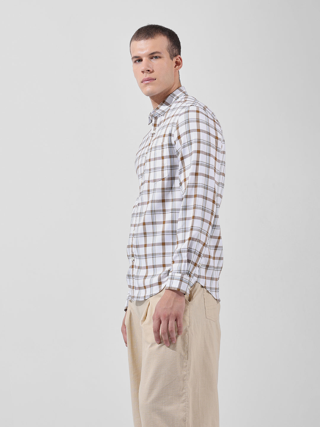 Men's White Slim Fit Checked Casual Shirt