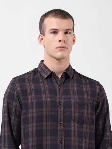 Men's Black Slim Fit Checked Casual Shirt