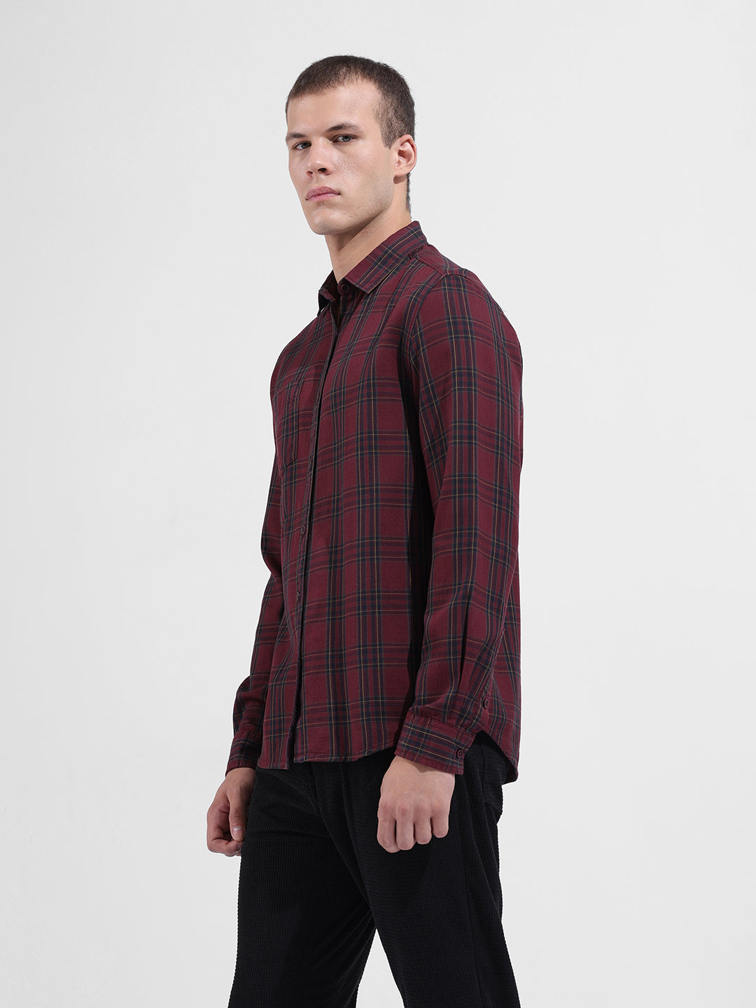 Men's Wine Slim Fit Checked Casual Shirt