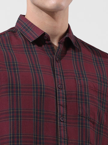 Men's Maroon Slim Fit Checked Casual Shirt