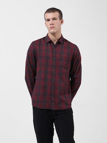 Men's Maroon Slim Fit Checked Casual Shirt