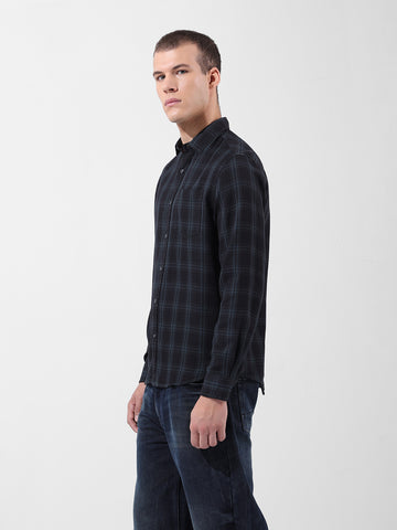 Men's Black Slim Fit Checked Casual Shirt