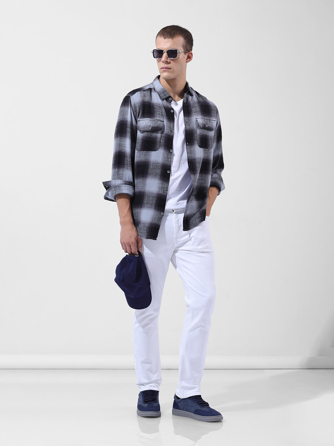 Men's Grey Slim Fit Checked Casual Shirt