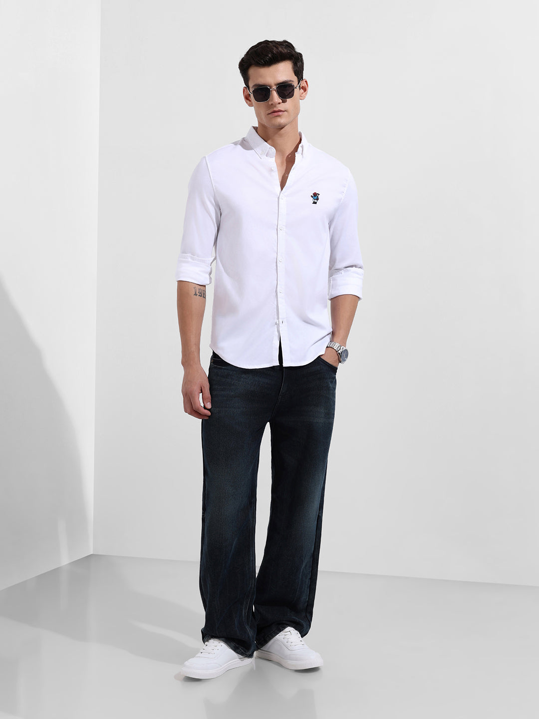 Men's White Slim Fit Casual Solid Shirt