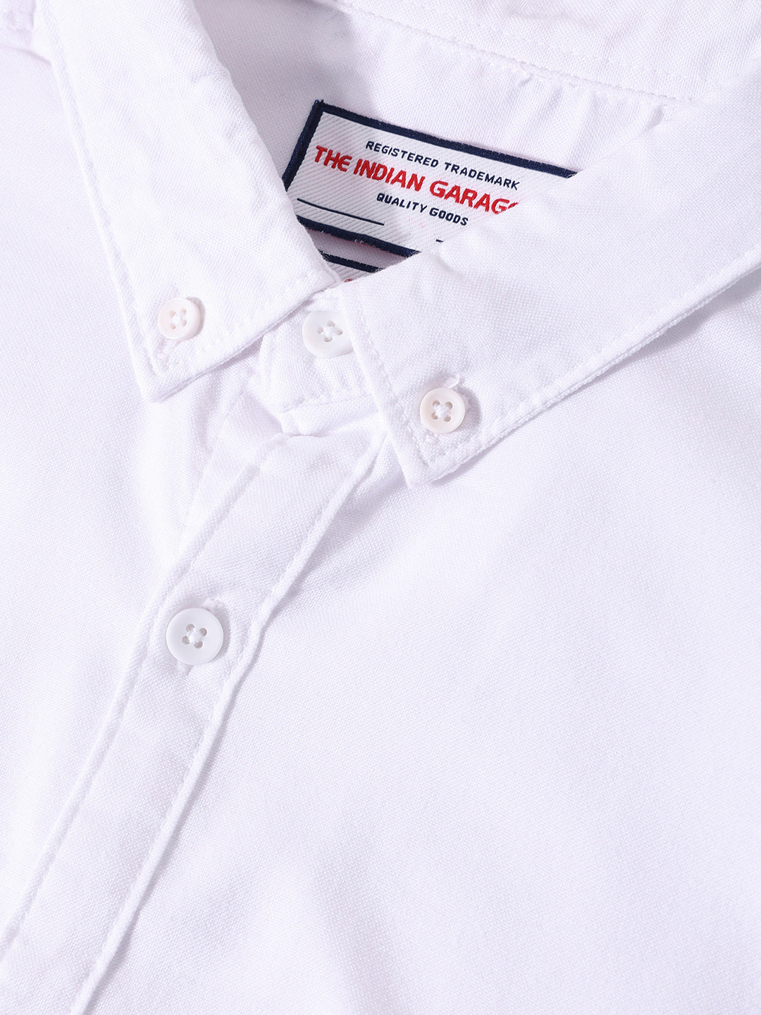 Men's White Slim Fit Casual Solid Shirt