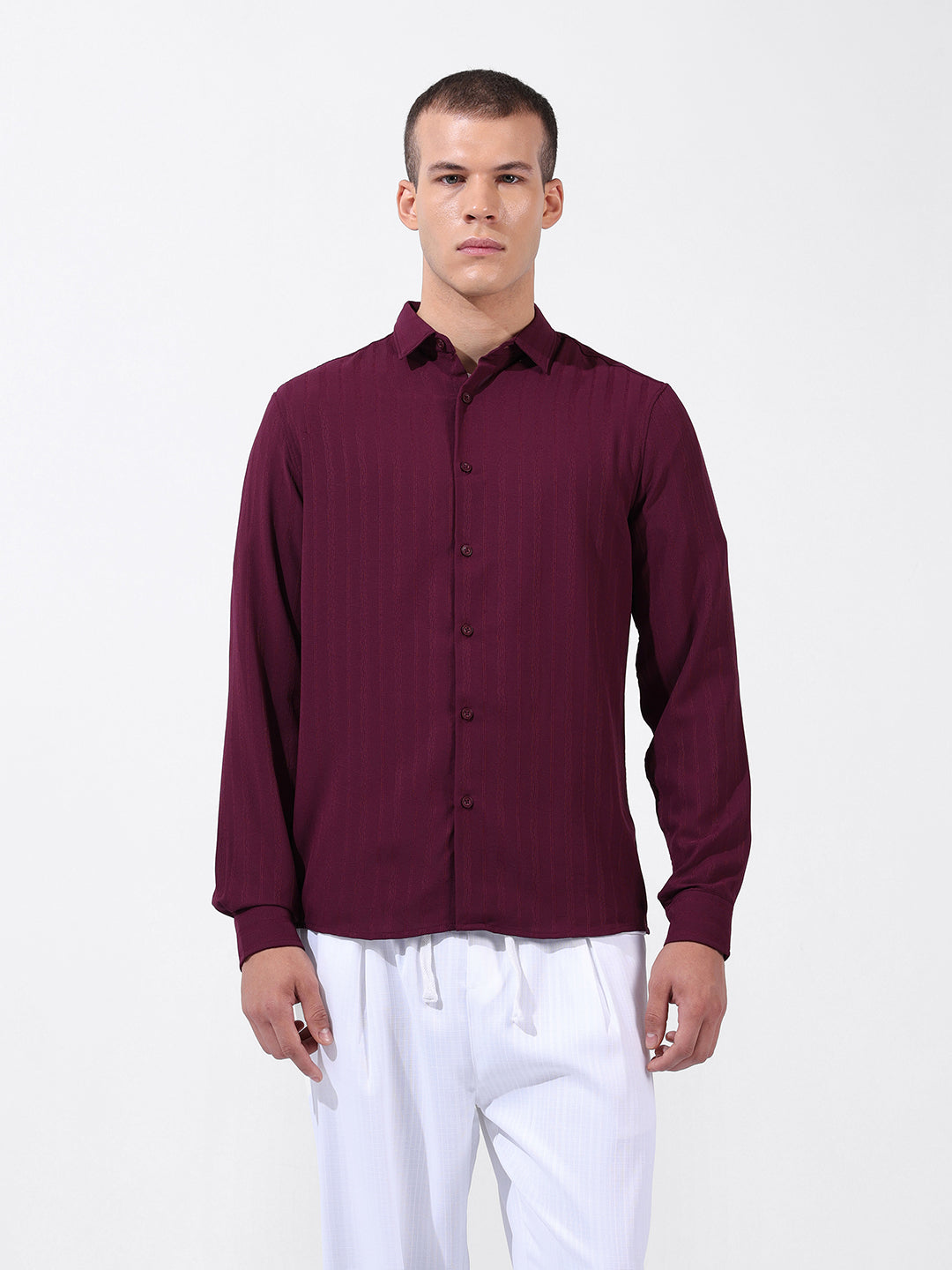 Men's Maroon Regular Fit Textured Resort Wear Shirt