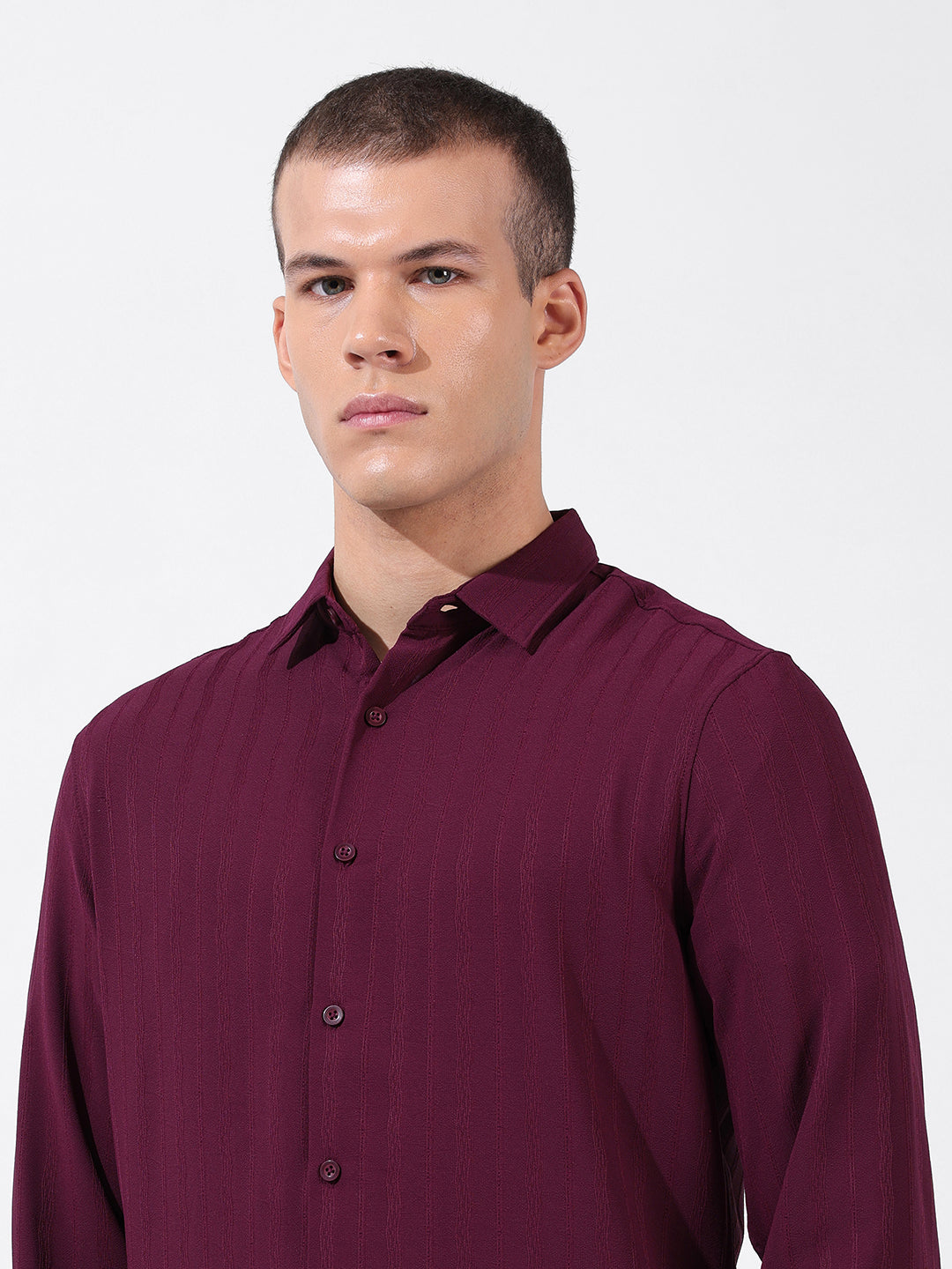 Men's Maroon Regular Fit Textured Resort Wear Shirt