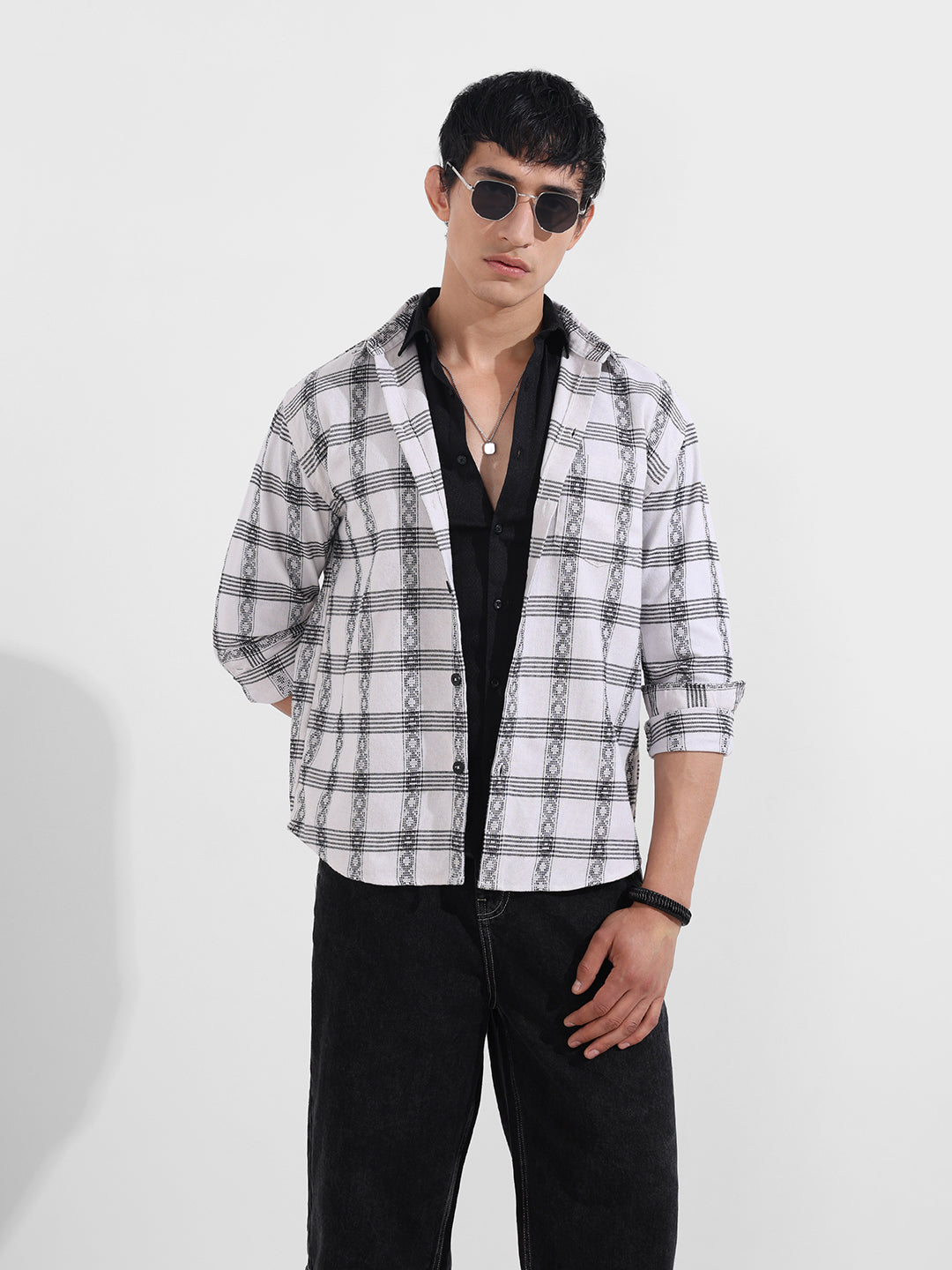 Men's White Relaxed Fit Checked Casual Shirt