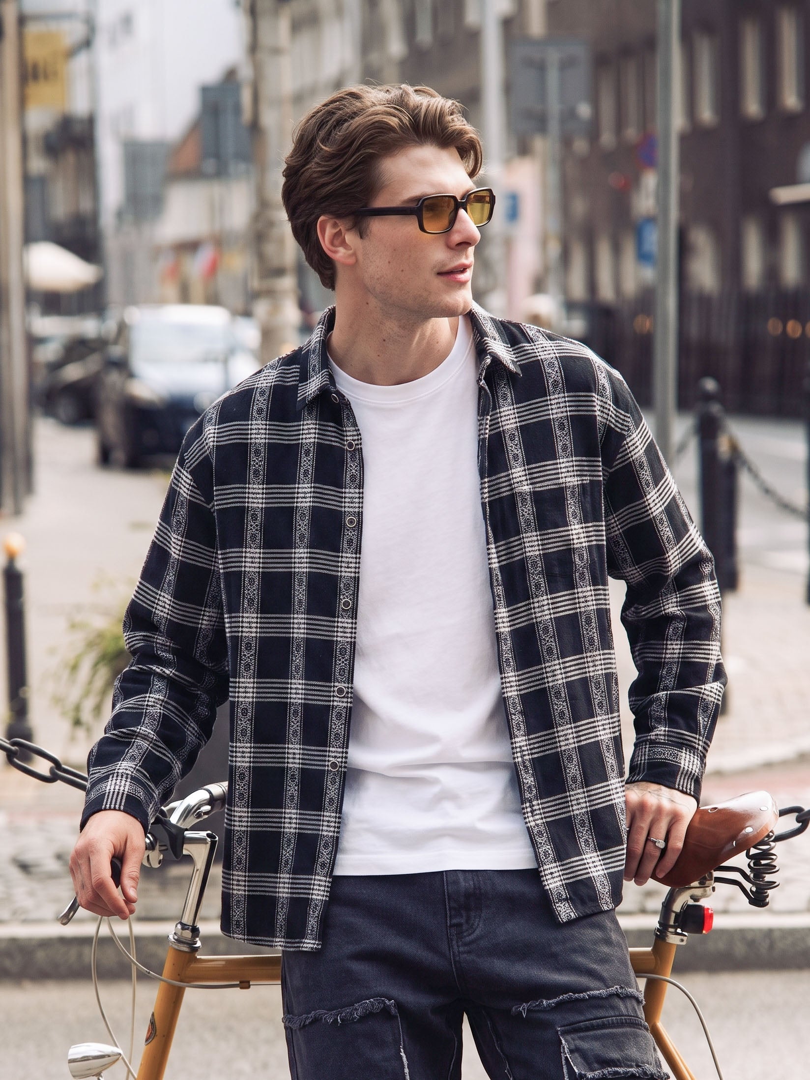 Men's Black Relaxed Fit Checkered Casual Shirt