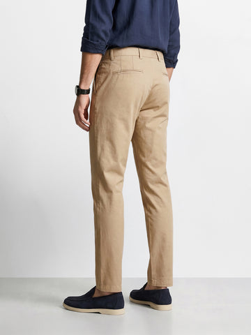 Men's Beige Slim Fit Solid Casual Chinos