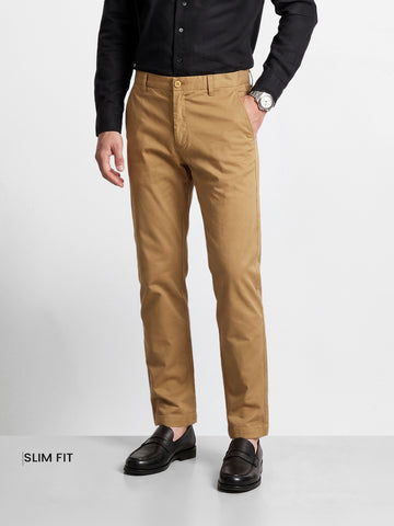 Men's Beige Slim Fit Solid Casual Chinos