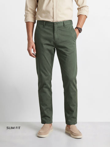 Men's Green Slim Fit Solid Casual Chinos