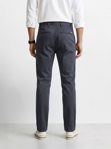 Men's Grey Slim Fit Solid Casual Chinos