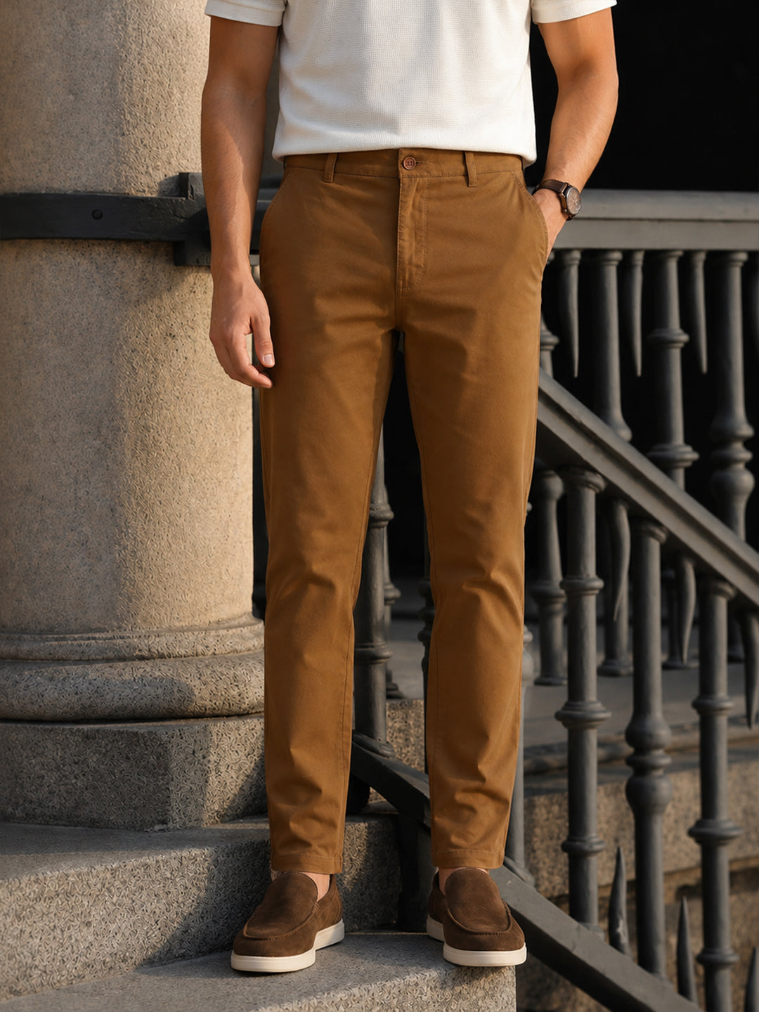 Men's Brown Regular Fit Solid Casual Chinos