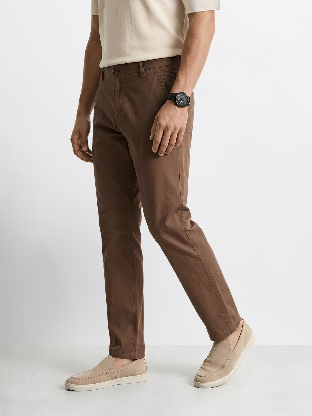 Men's Brown Regular Fit Solid Casual Chinos