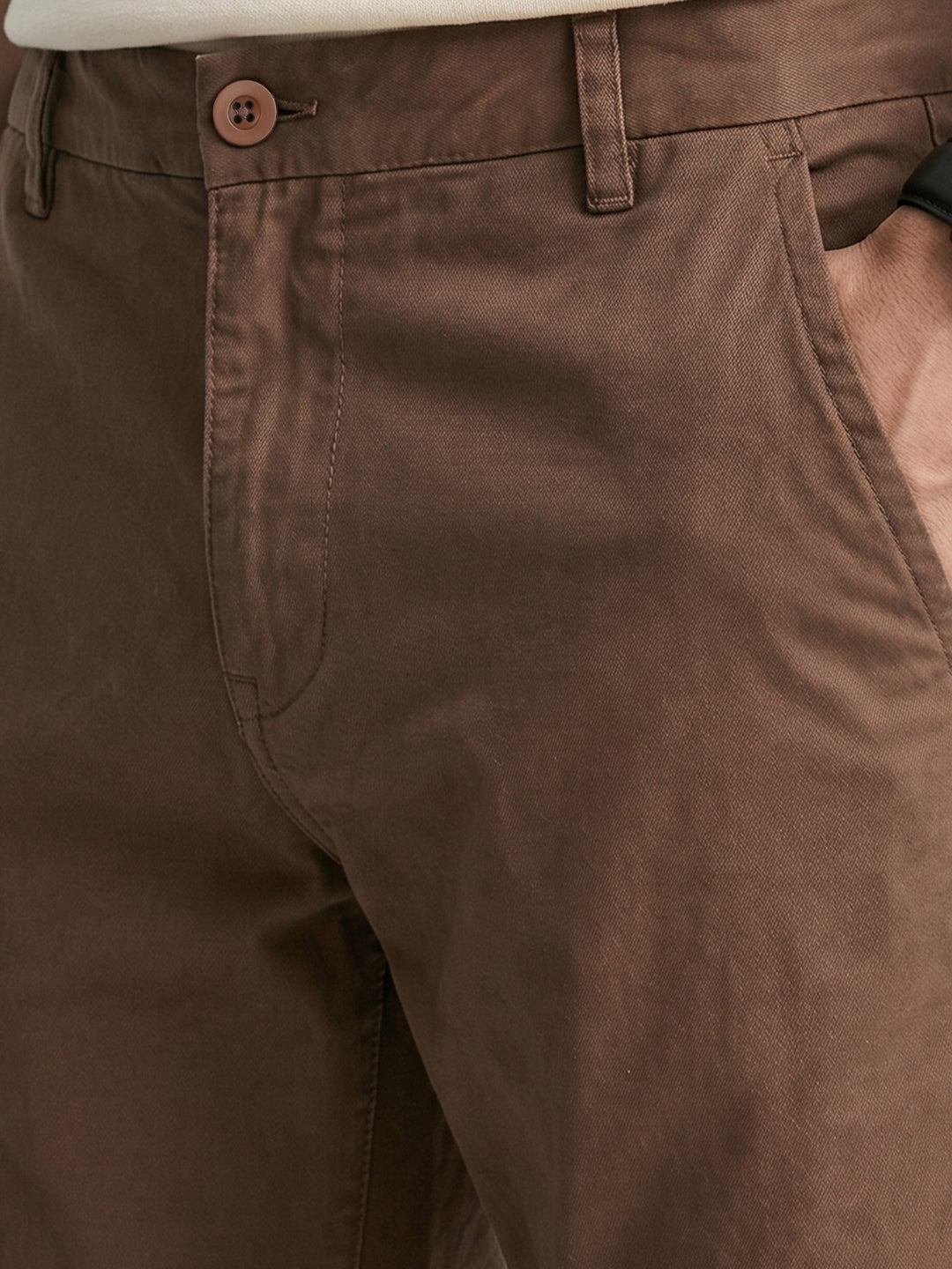 Men's Brown Regular Fit Solid Casual Chinos