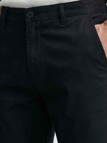 Men's Black Regular Fit Solid Casual Chinos