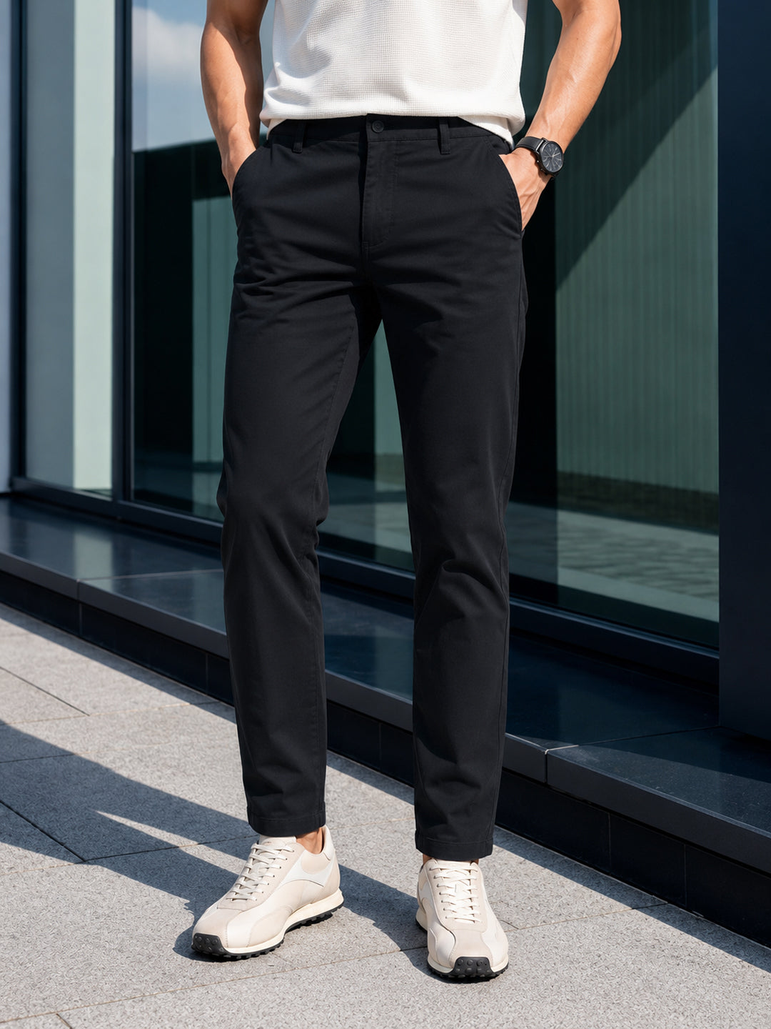 Men's Black Regular Fit Solid Casual Chinos