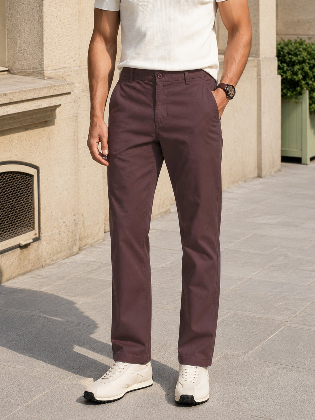 Men's Brown Regular Fit Solid Casual Chinos