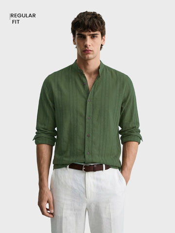 Men's Green Regular Fit Solid Casual Shirt
