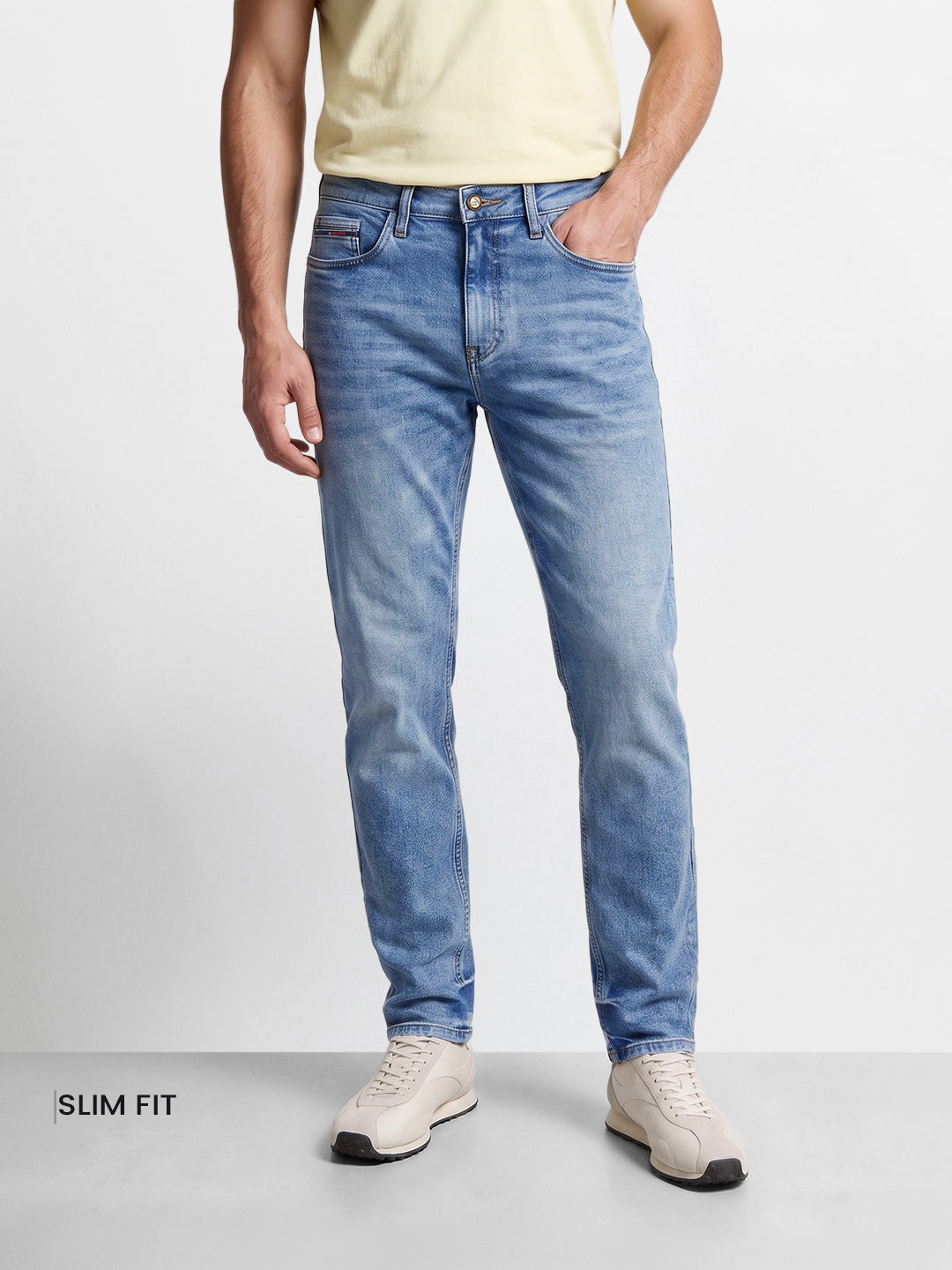 Men's Dark Blue Slim Fit Solid Casual Jeans
