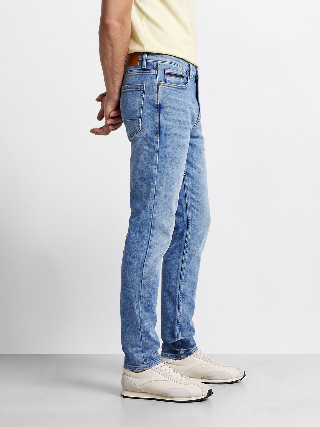 Men's Dark Blue Slim Fit Solid Casual Jeans