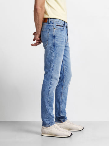 Men's Dark Blue Slim Fit Solid Casual Jeans
