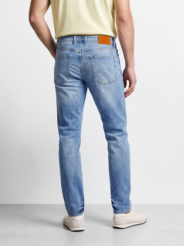 Men's Dark Blue Slim Fit Solid Casual Jeans