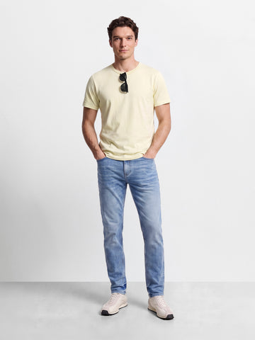 Men's Dark Blue Slim Fit Solid Casual Jeans