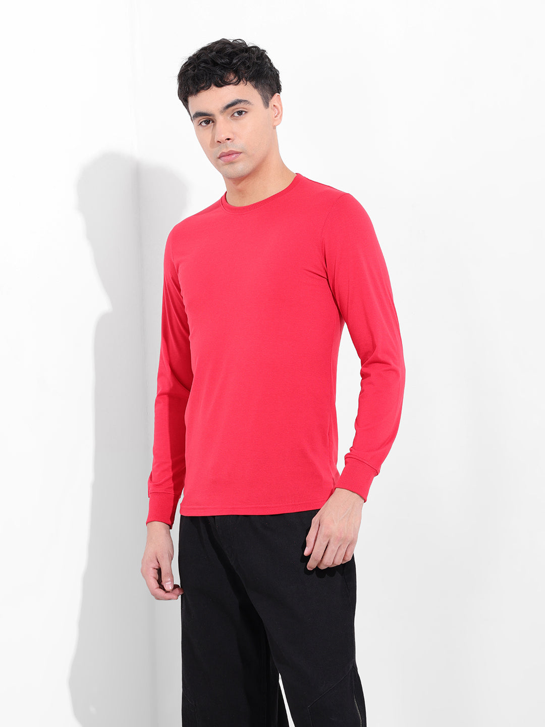 Men's Red Slim Fit Solid Round Neck T-shirt