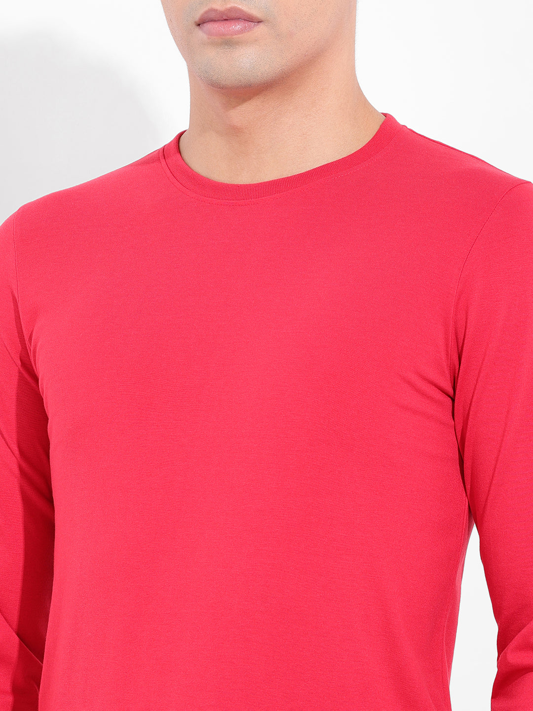 Men's Red Slim Fit Solid Round Neck T-shirt