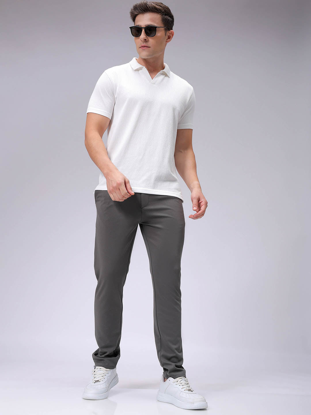 Men's Grey Slim Fit Textured Mid-Rise Stretchable Knitted Formal Trousers