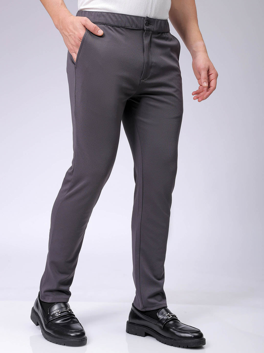 Men's Grey Slim Fit Textured Mid-Rise Stretchable Knitted Formal Trousers