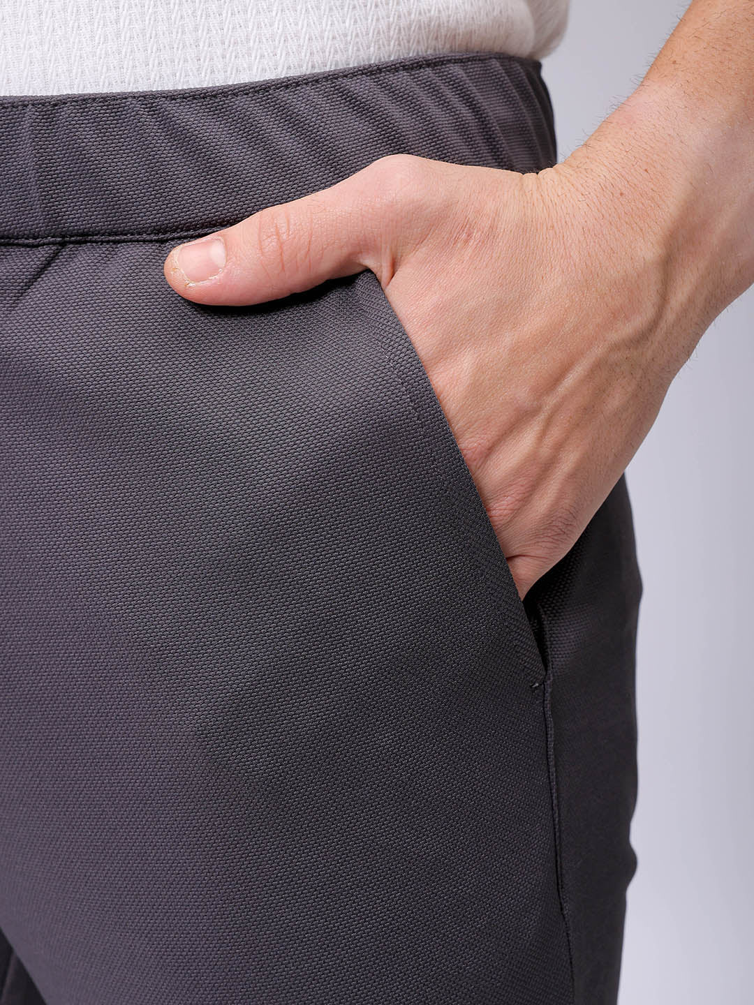 Men's Grey Slim Fit Textured Mid-Rise Stretchable Knitted Formal Trousers
