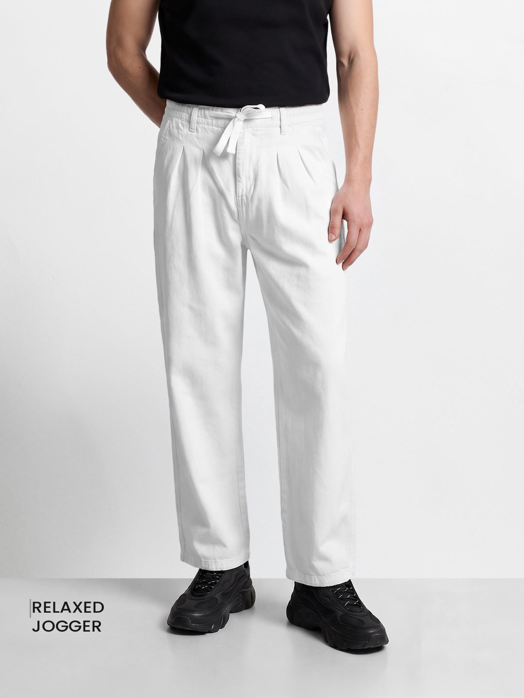 Men's White Relaxed Fit Solid Utility Jeans