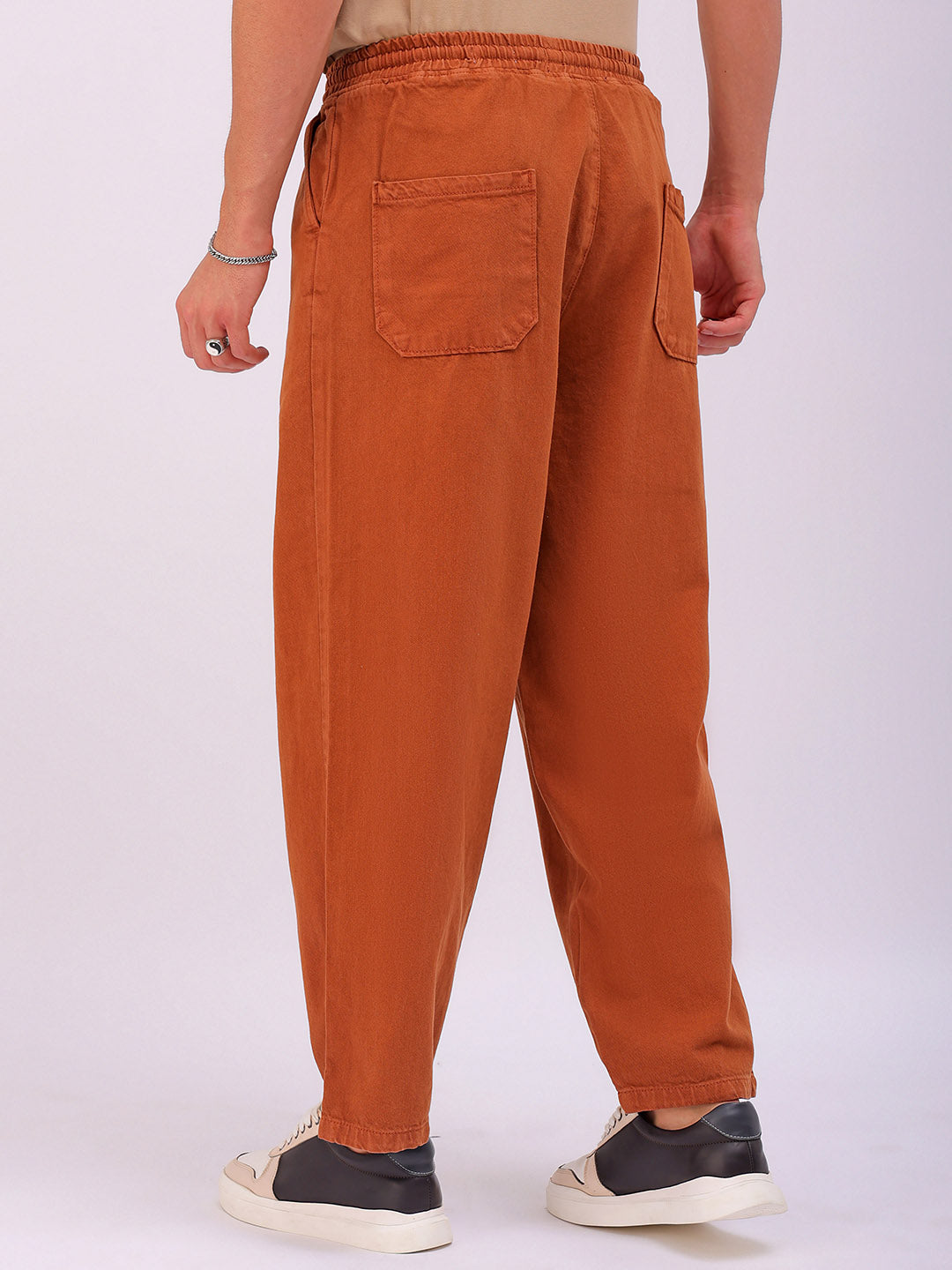 Shop Men's Solid Loose Fit Denim Jogger Online.