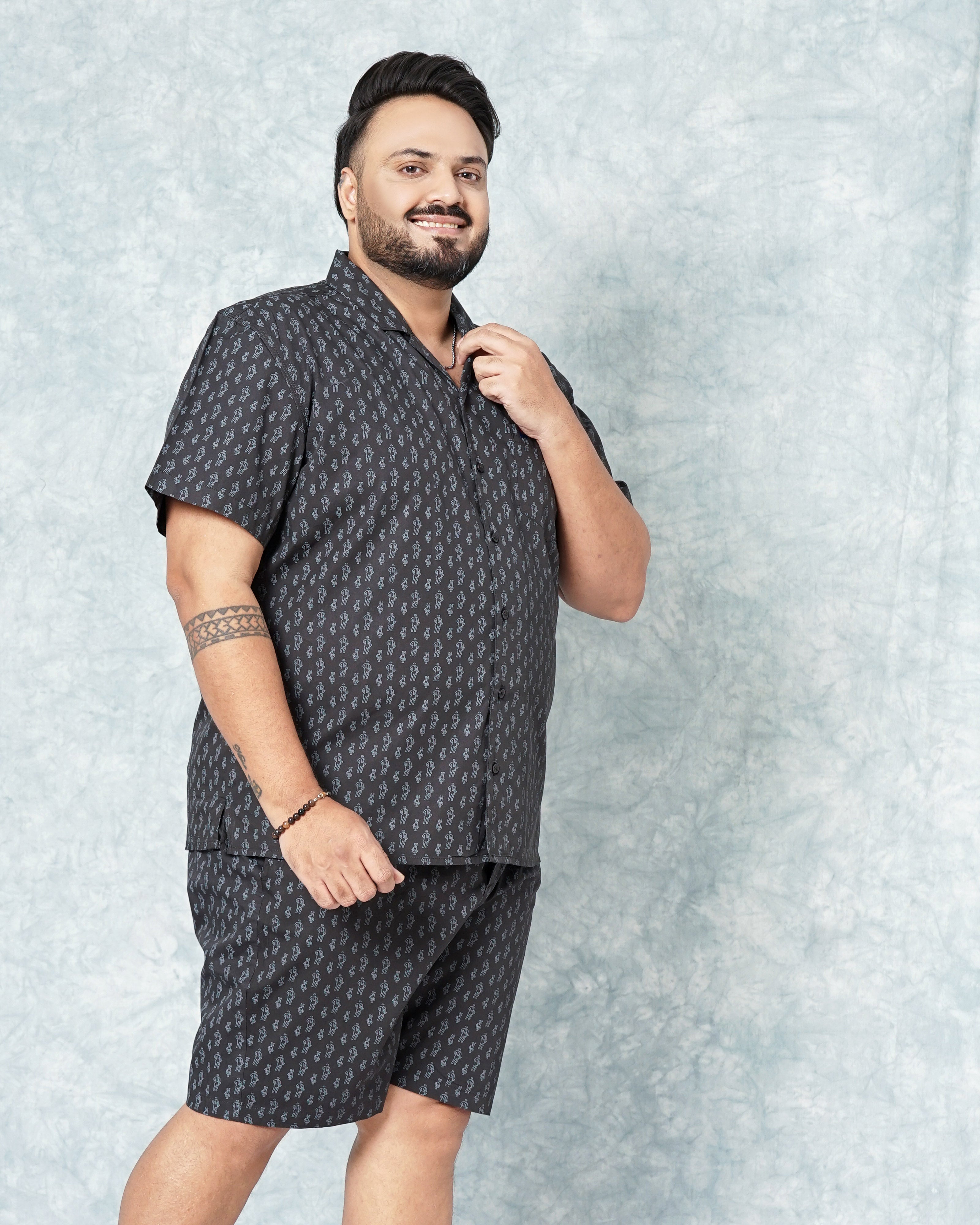 Shop Hardsoda Men Black Plus Size Geometric Printed Lounge Set Online.