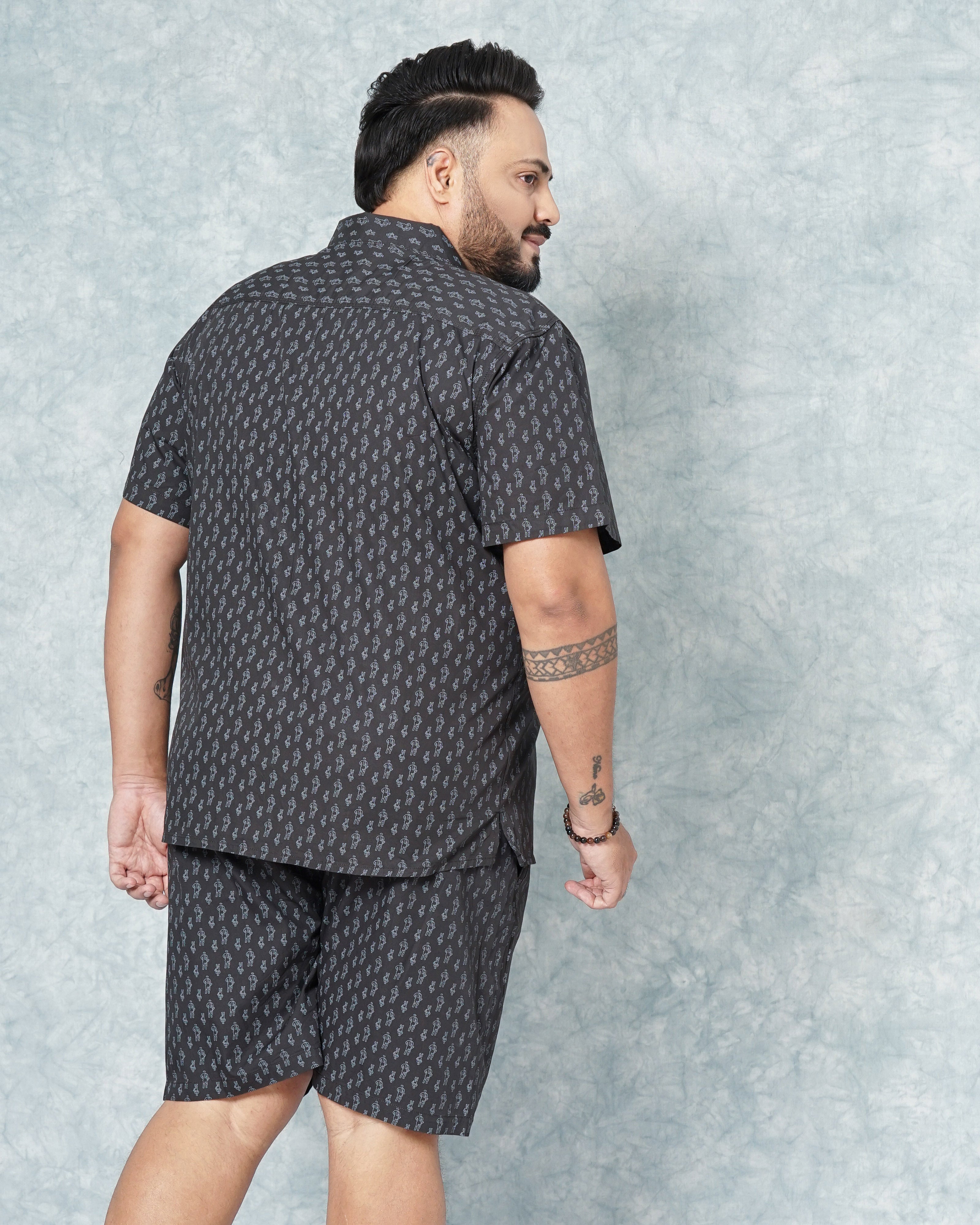 Shop Hardsoda Men Black Plus Size Geometric Printed Lounge Set Online.