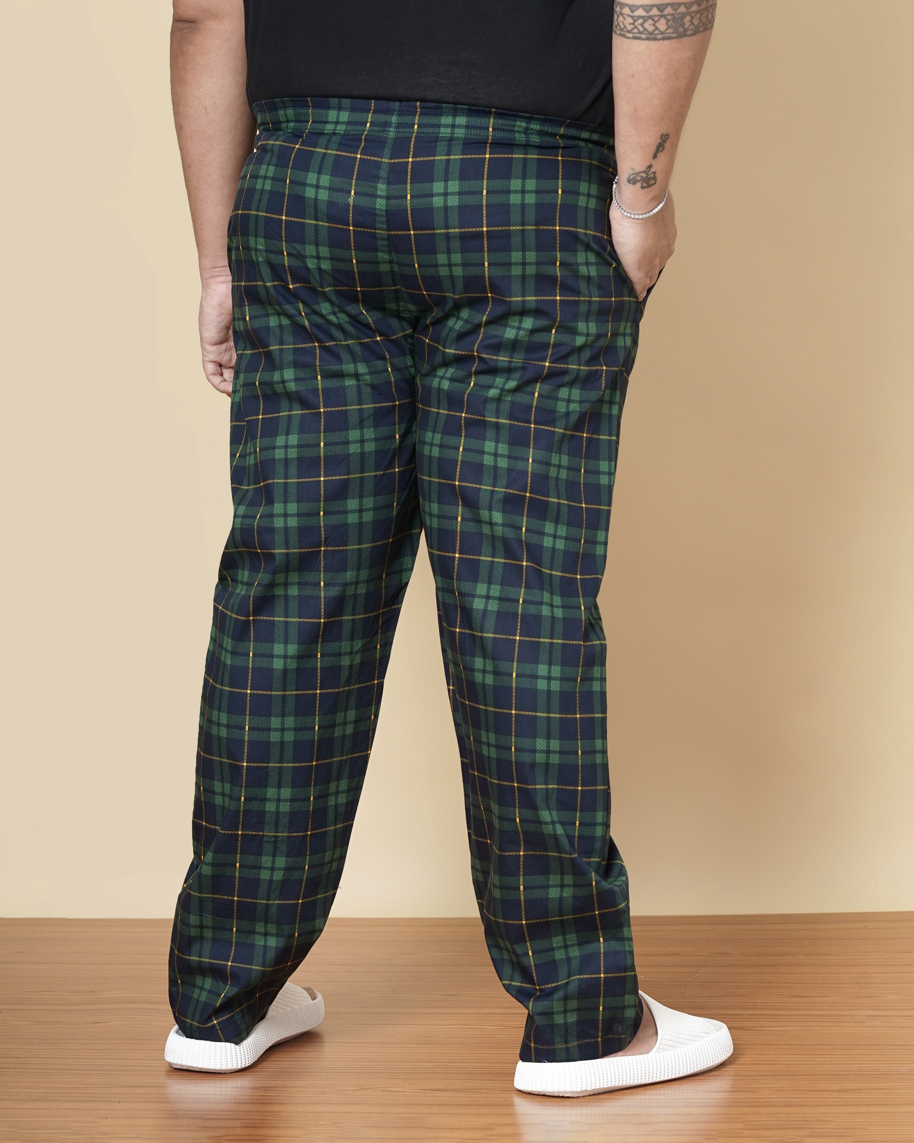 Shop Men's Blue Plus Size Checkered Lounge Pants Online.